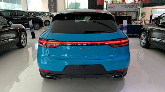皓騰豪車定制中心保時捷Macan展廳現(xiàn)車特別活動340