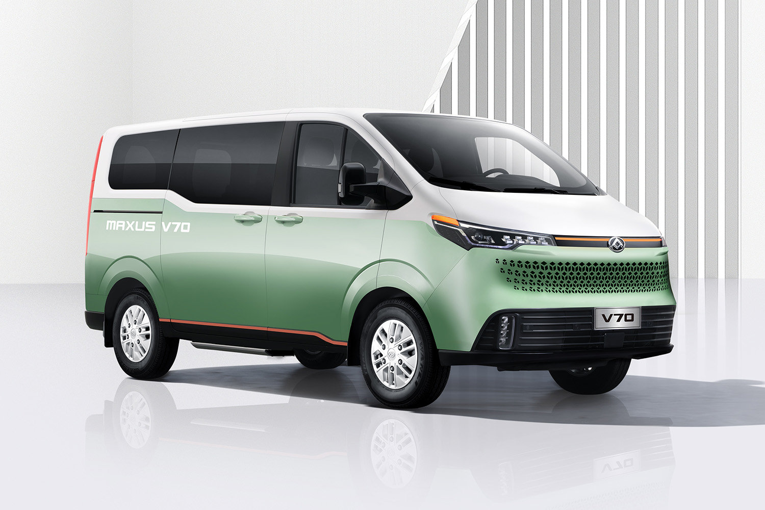 上汽大通MAXUS V70全球首秀亮相，將于2023年初正式上市