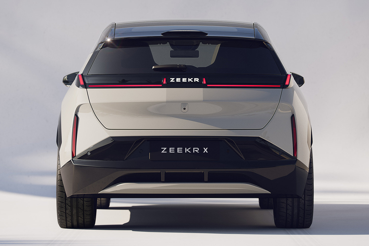 極氪第三款車官圖發布，正式命名ZEEKR X
