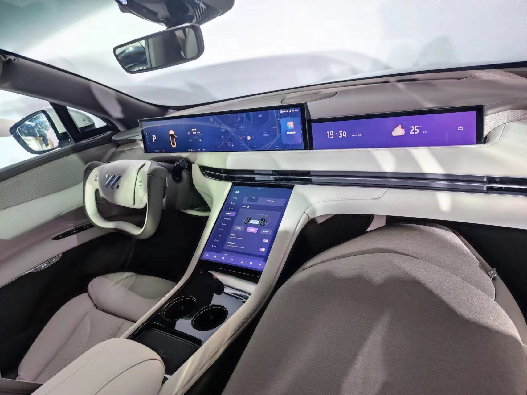 智己LS7全新款車型上市，售價28.98-30.98萬元