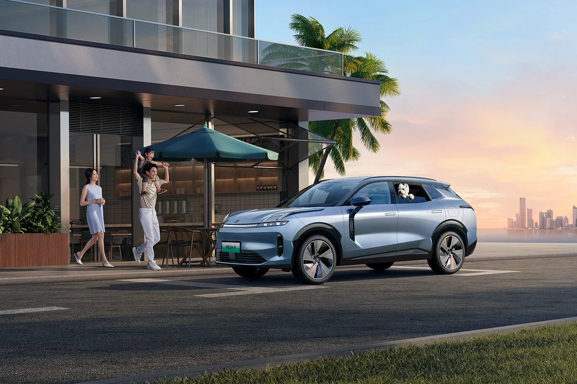 2025款領(lǐng)克08 EM-P上市 智能舒適升級/限時價17.98萬元起